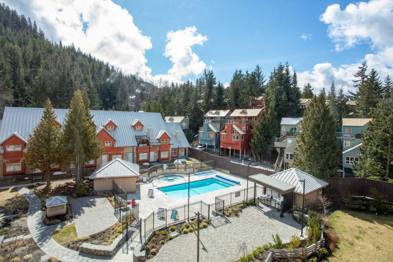 Lake Placid Lodge By Whiski Jack Whistler Exteriör bild