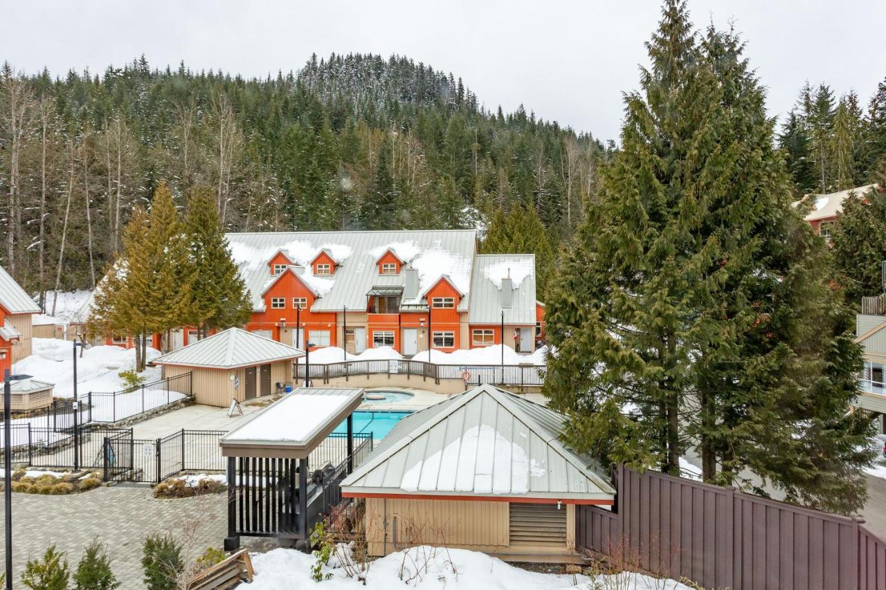 Lake Placid Lodge By Whiski Jack Whistler Exteriör bild