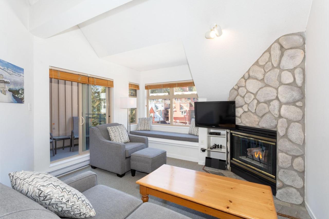 Lake Placid Lodge By Whiski Jack Whistler Exteriör bild
